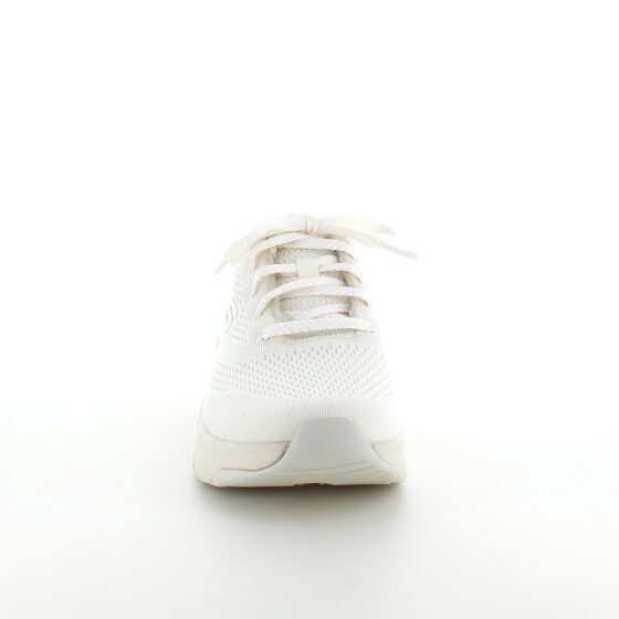 Råhvit klassisk sko fra Skechers.