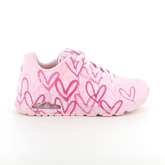 Lyserosa hjertesko fra Skechers