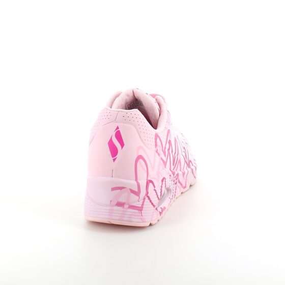 Lyserosa hjertesko fra Skechers