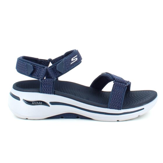 Blå sandal fra Skechers med god svangstøtte