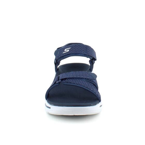Blå sandal fra Skechers med god svangstøtte