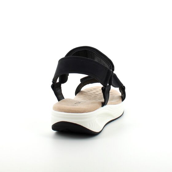 Svart sandal med mange flotte detaljer