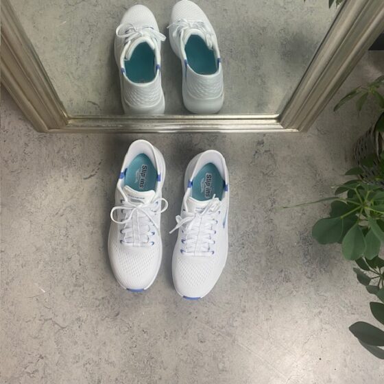 Hvite Slip-ins fra Skechers med svangstøtte