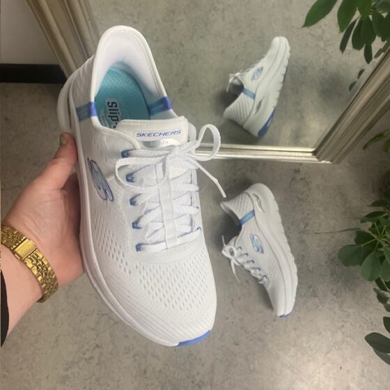 Hvite Slip-ins fra Skechers med svangstøtte
