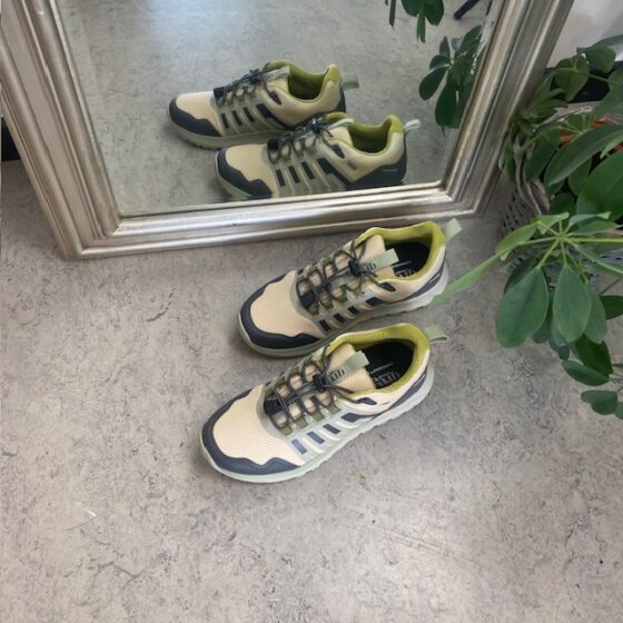 Beige/grå vanntett sko fra Green Comfort