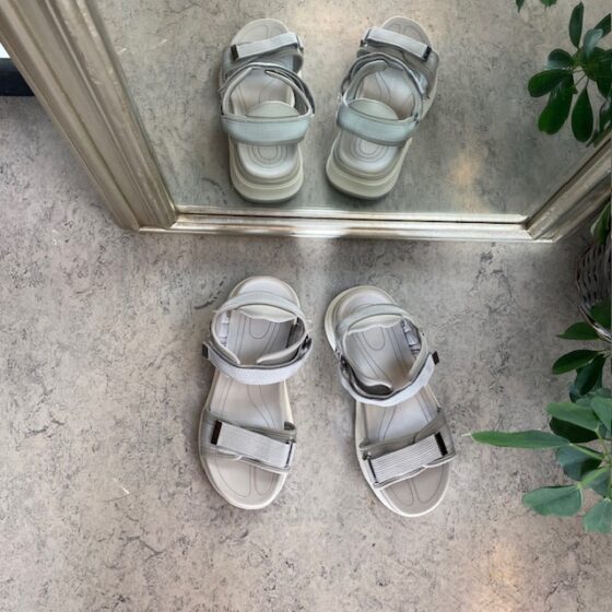 Grå Cruz sandal med fantastisk komfort