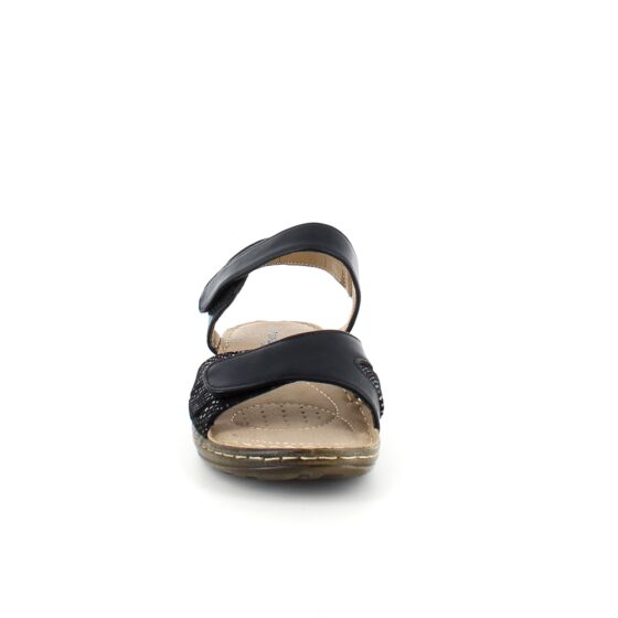 Svart sandal til en bred fot
