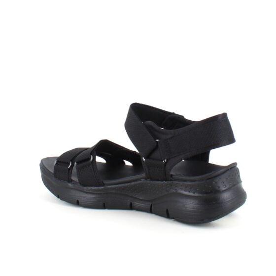 Sort ArchFit sandal fra Skechers med sort såle
