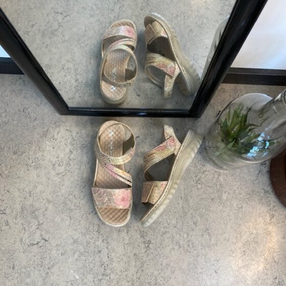 Rieker sandal i mykt skinn