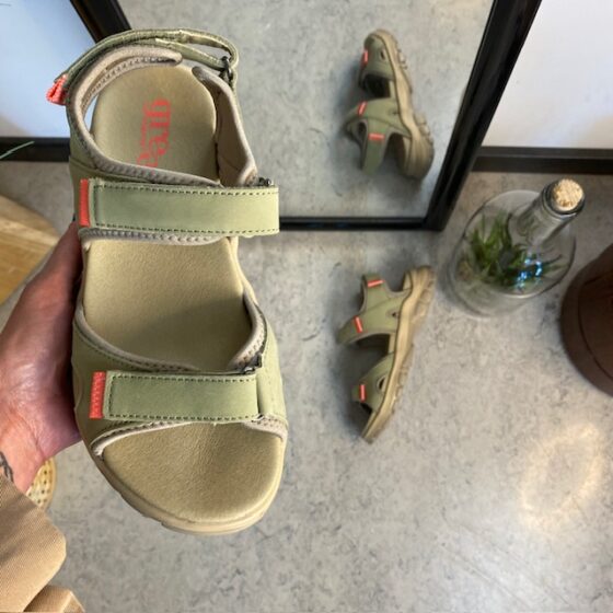 Grønn Green Comfort sandal til deg som går og står mange timer