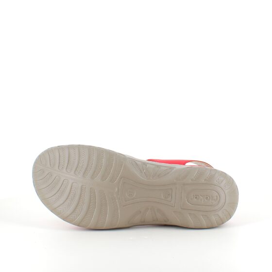 Rød sandal fra Rieker med elastiske stropper