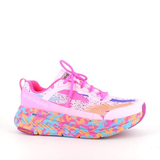 Skechers Max Cushion: Komfortable, flerfargede hverdagssko med støtte.