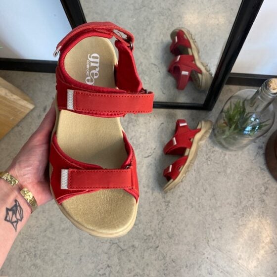 Rød Green Comfort sandal for deg som går og står mange timer