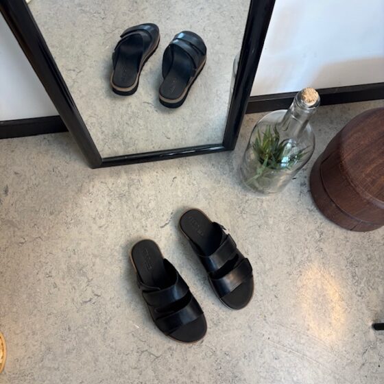 Svart Green Comfort biosandal med god svangstøtte