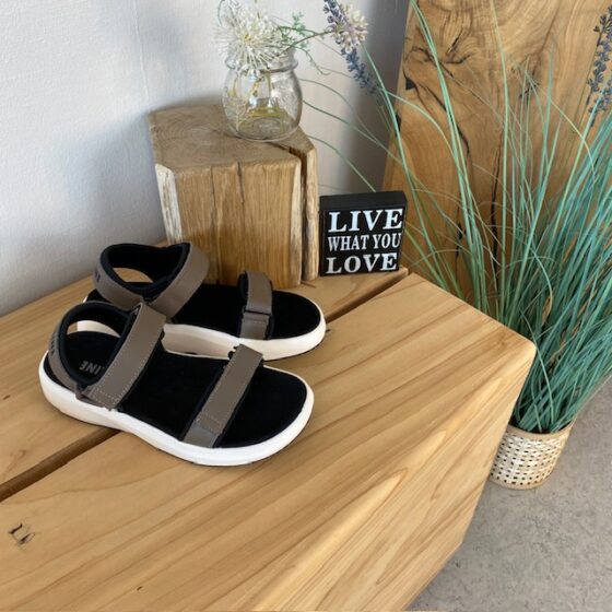 Brun Gaitline sandal med rullesåle