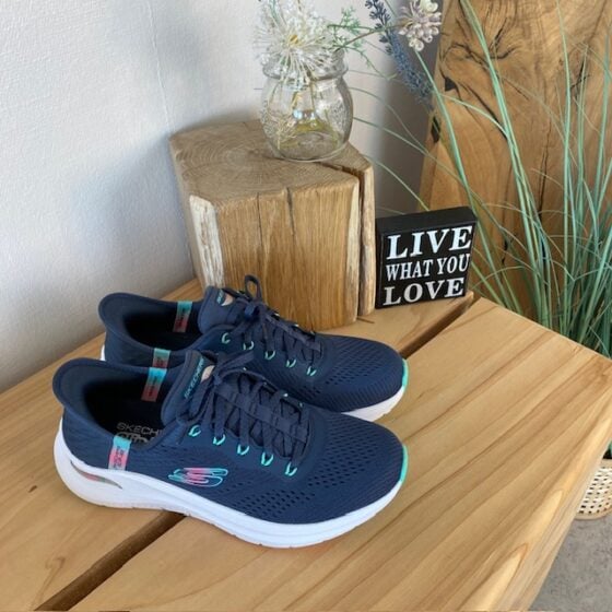 Skechers slip-in sko med god svangstøtte