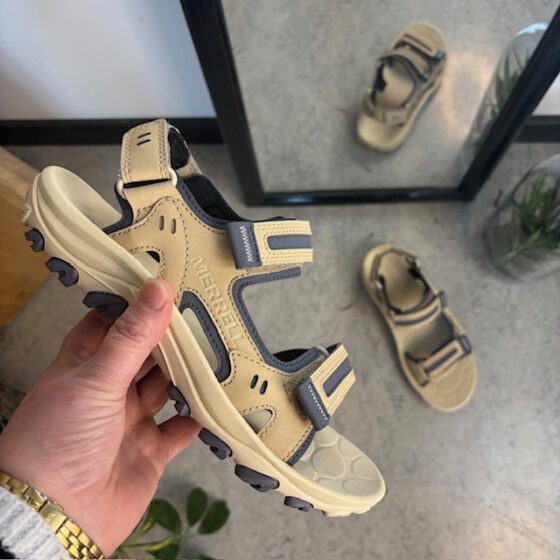 Merrell tursandal med avtagbar hælrem