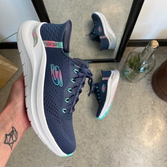 Skechers slip-in sko med god svangstøtte