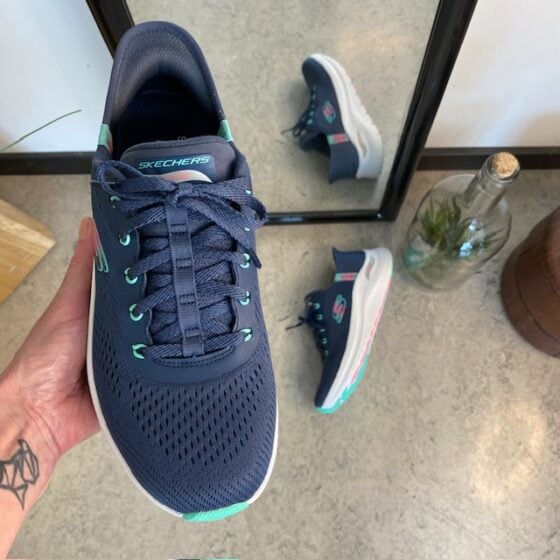 Skechers slip-in sko med god svangstøtte