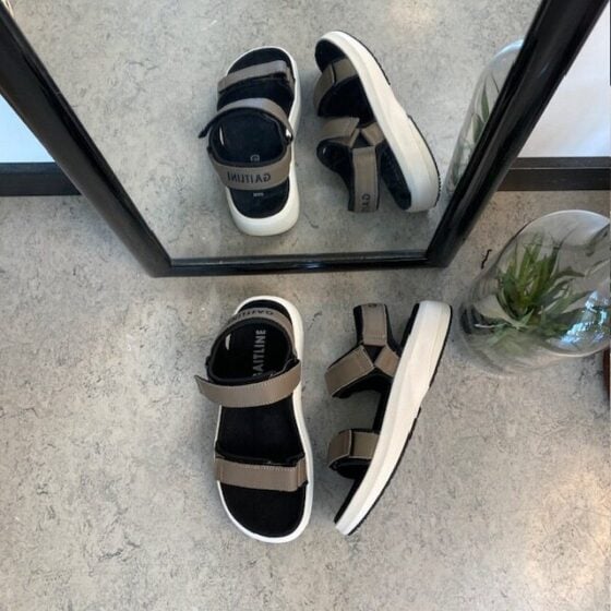 Brun Gaitline sandal med rullesåle