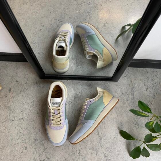 Woden sneakers med støttende buer og komfort