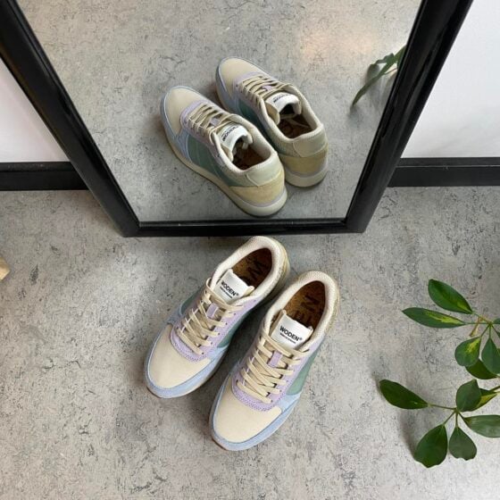 Woden sneakers med støttende buer og komfort