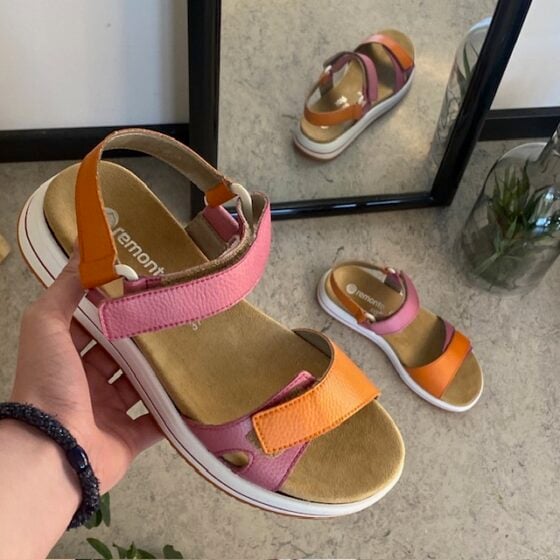 Remonte sandal med borrelåsremmer og uttakbar såle