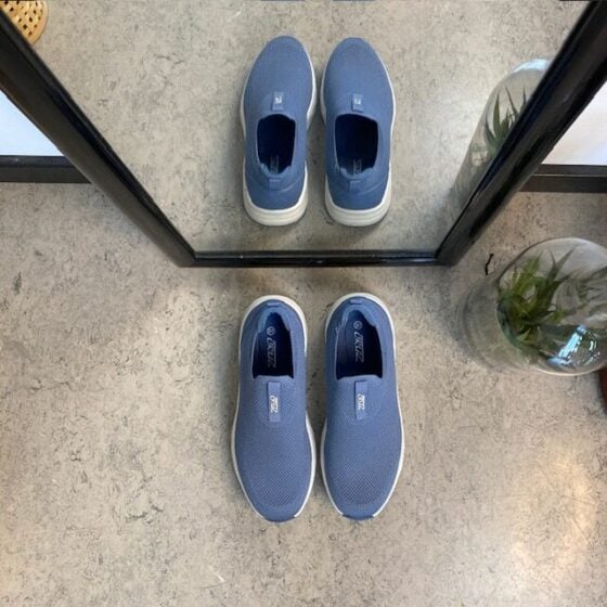 Blå slip-on sko fra Cruz med god bredde