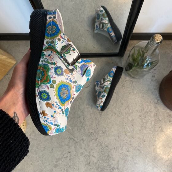 Tresko med mønsterprint