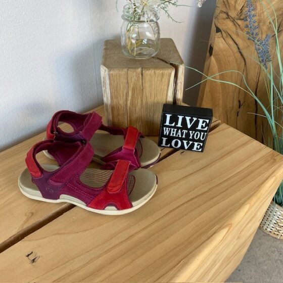 Rød Corsica sandal fra Green Comfort med god bue støtte