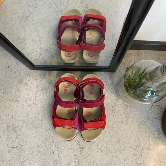 Rød Corsica sandal fra Green Comfort med god bue støtte