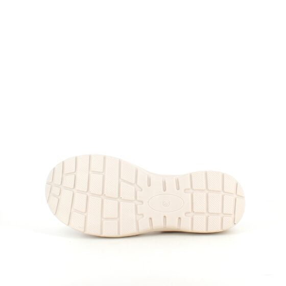 Komfortabel og lett sandal i vakker kamelfarge – perfekt for deg som er på beina hele dagen