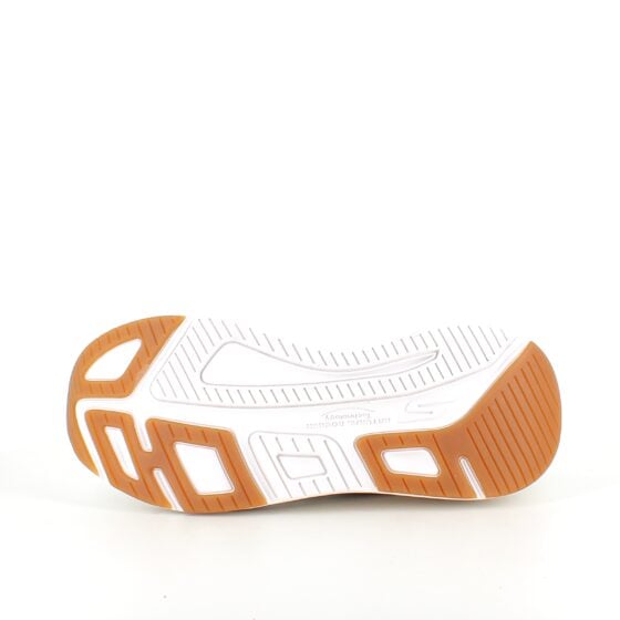 Beige Skechers Max Cushion sko – optimal støtte og enestående komfort.