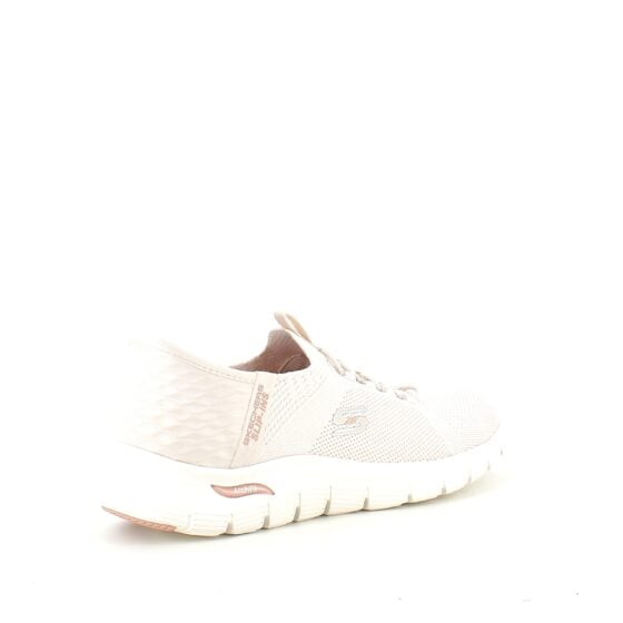 Beige Skechers slip-ons med svangstøtte