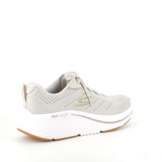 Beige Skechers Max Cushion sko – optimal støtte og enestående komfort.