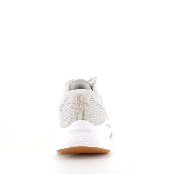 Beige Skechers Max Cushion sko – optimal støtte og enestående komfort.