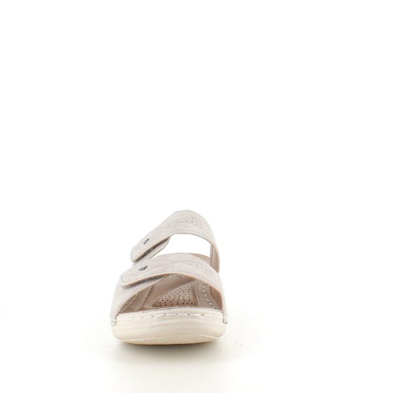Lys slip-on sandal– enkel, myk og luftig for hverdagens mange skritt