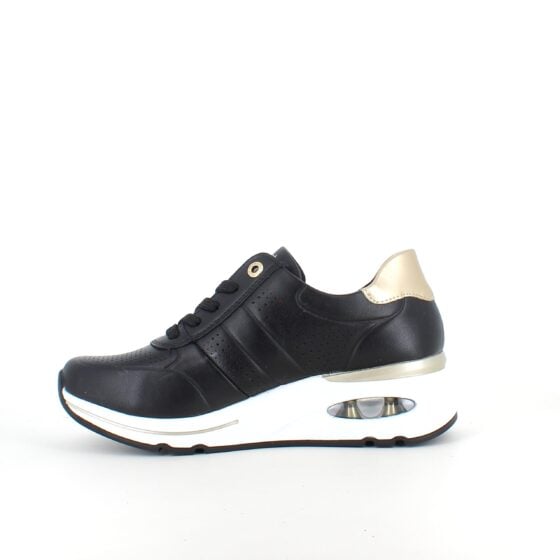 Komfortable sneakers fra Remonte med mye fotbuestøtte