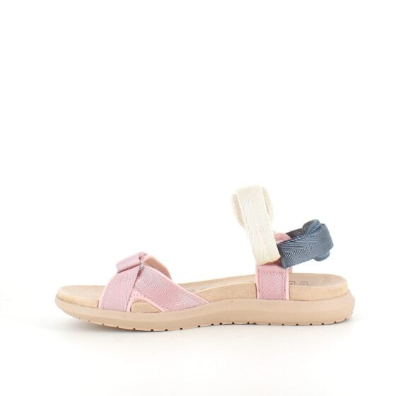 Lys Woden sandal med god fotsåttstøtte.