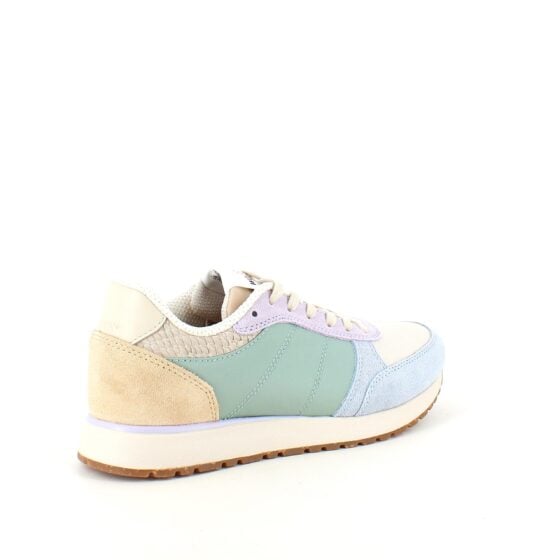 Woden sneakers med støttende buer og komfort