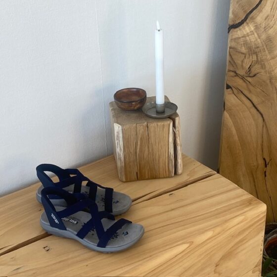 Marineblå Skechers Slip-Ins sandal med elastiske remmer