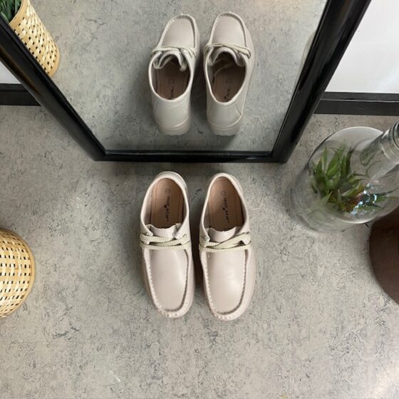 Beige skinnsko med rullesåle og buestøtte