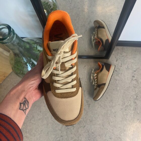 Smart Woden sneakers med buestøtte og komfort