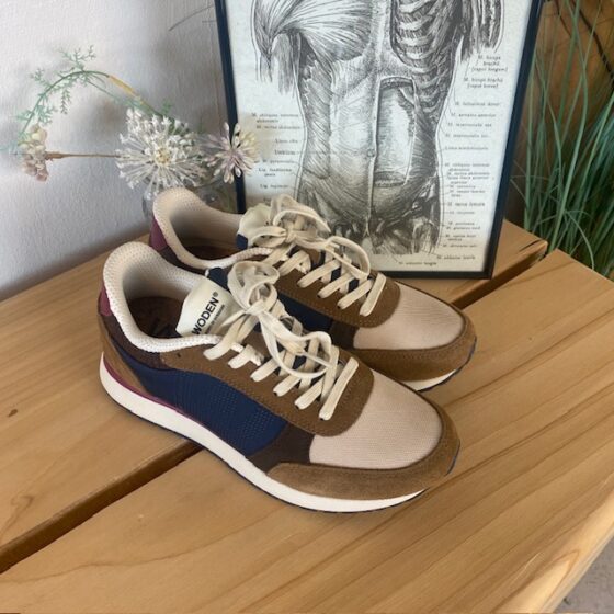 Flotte Woden sneakers med fotbuestøtte og komfort