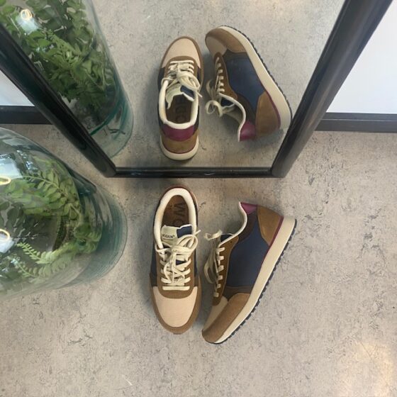 Flotte Woden sneakers med fotbuestøtte og komfort