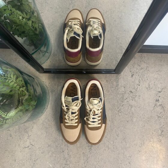 Flotte Woden sneakers med fotbuestøtte og komfort