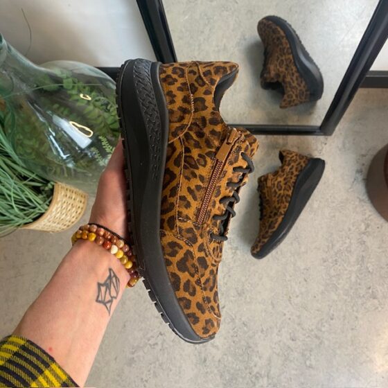 Green Comfort sko med leopardmønster og dobbel lukking