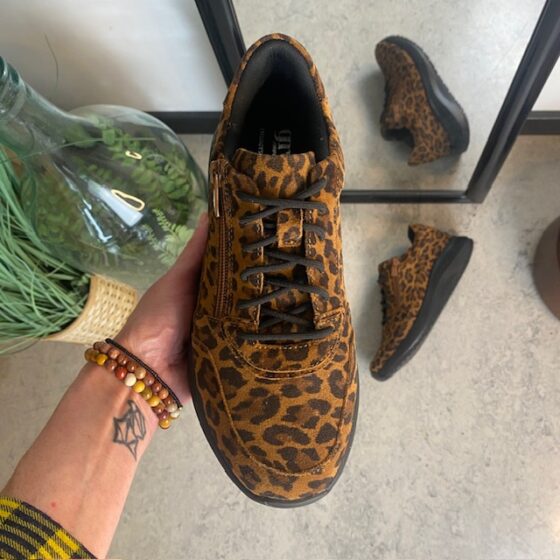 Green Comfort sko med leopardmønster og dobbel lukking