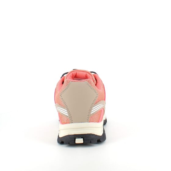 Fleksible lakserosa sneakers med elastiske skolisser.