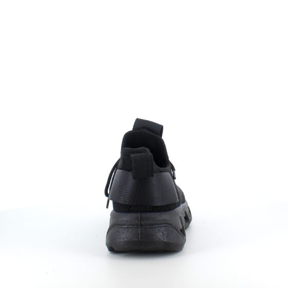 Svart slip-on sko med strikket overdel